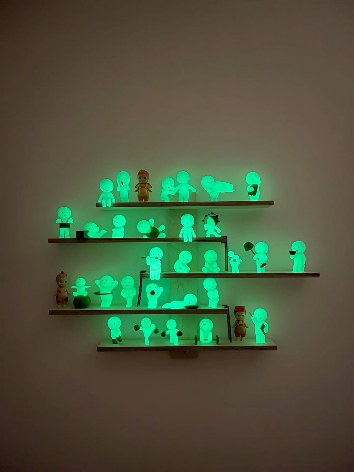 Smiski hippers light in dark